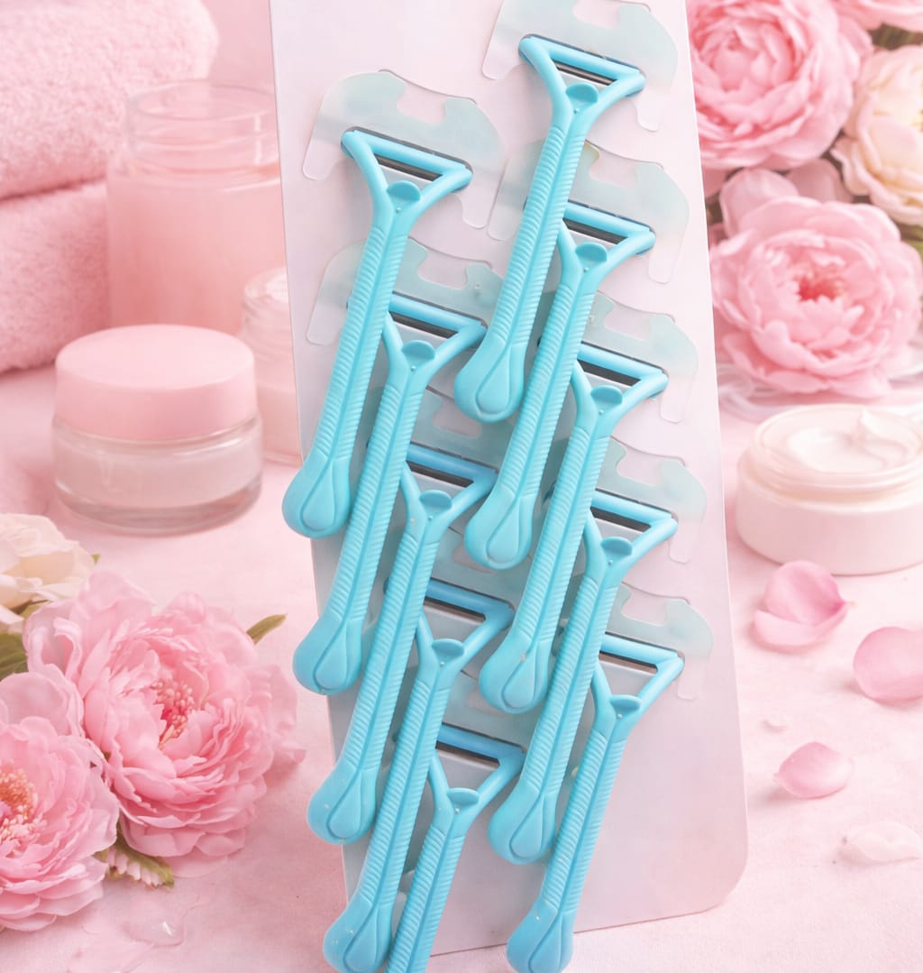 Max Soft Care Disposable Razors for Women – Smooth & Comfortable Shaving Razors, 12 Pack